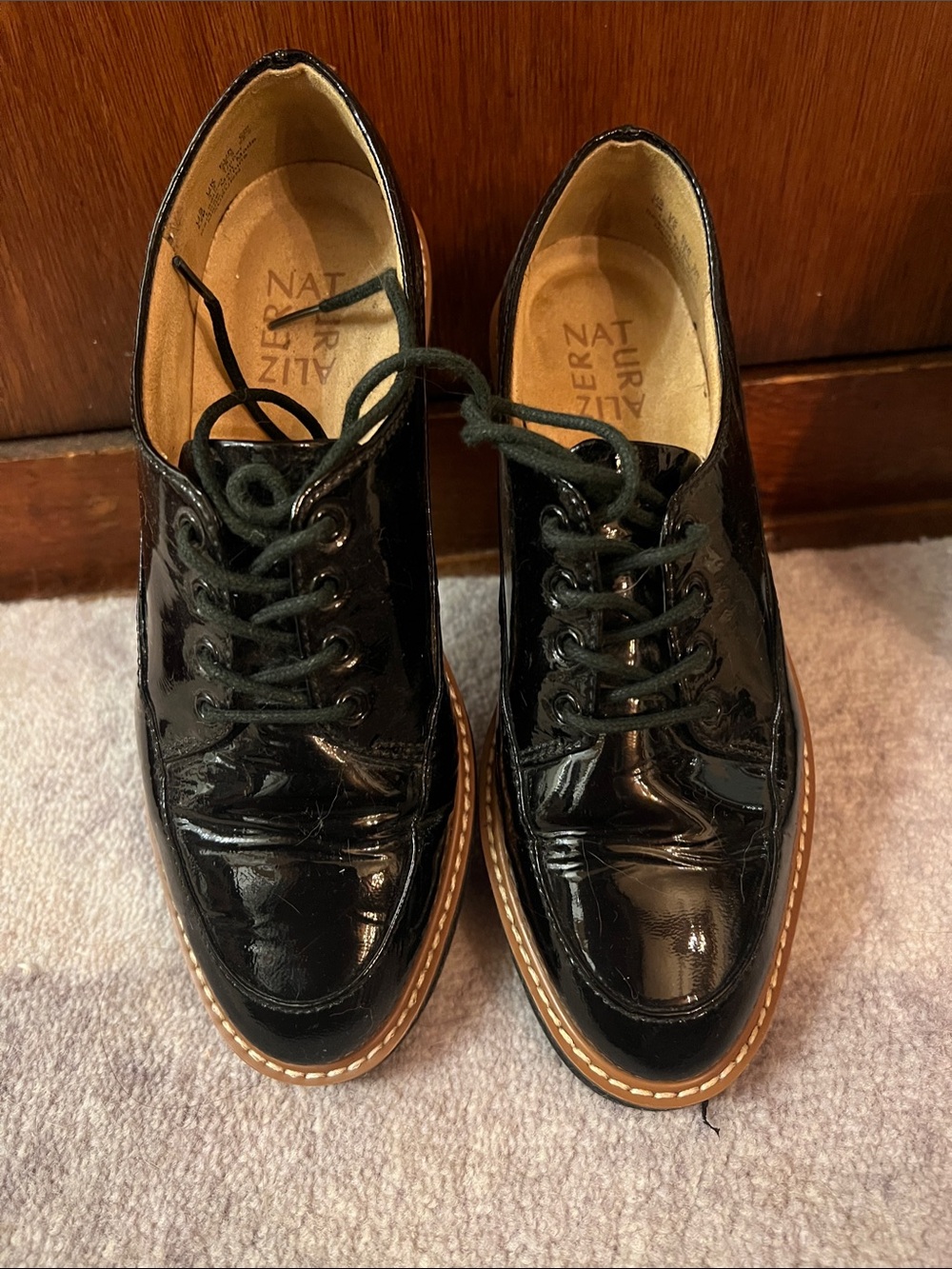 Naturalizer Women’s Black Patent Leather Lace-Up Shoes